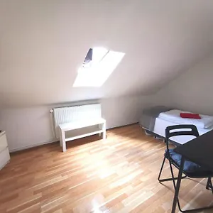 Privatunterkunft Privat In Zwei-zimmer-wohnung Als 2er Wg, Köln