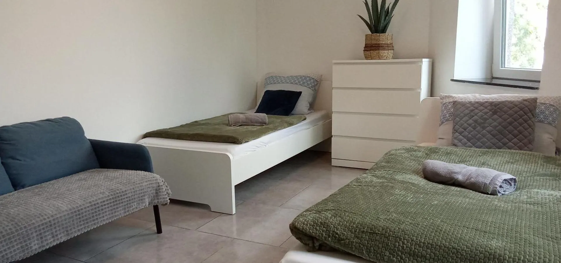 Topflat Mit Kueche I Gratis Parkplatz I Drei Schlafzimmer I Zentrumnah Dortmund